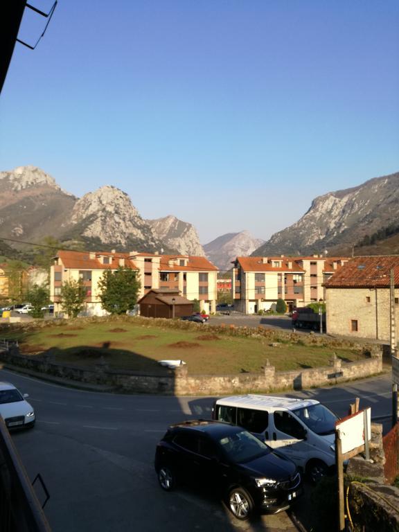 Pensión Casaño Arenas De Cabrales Exterior foto